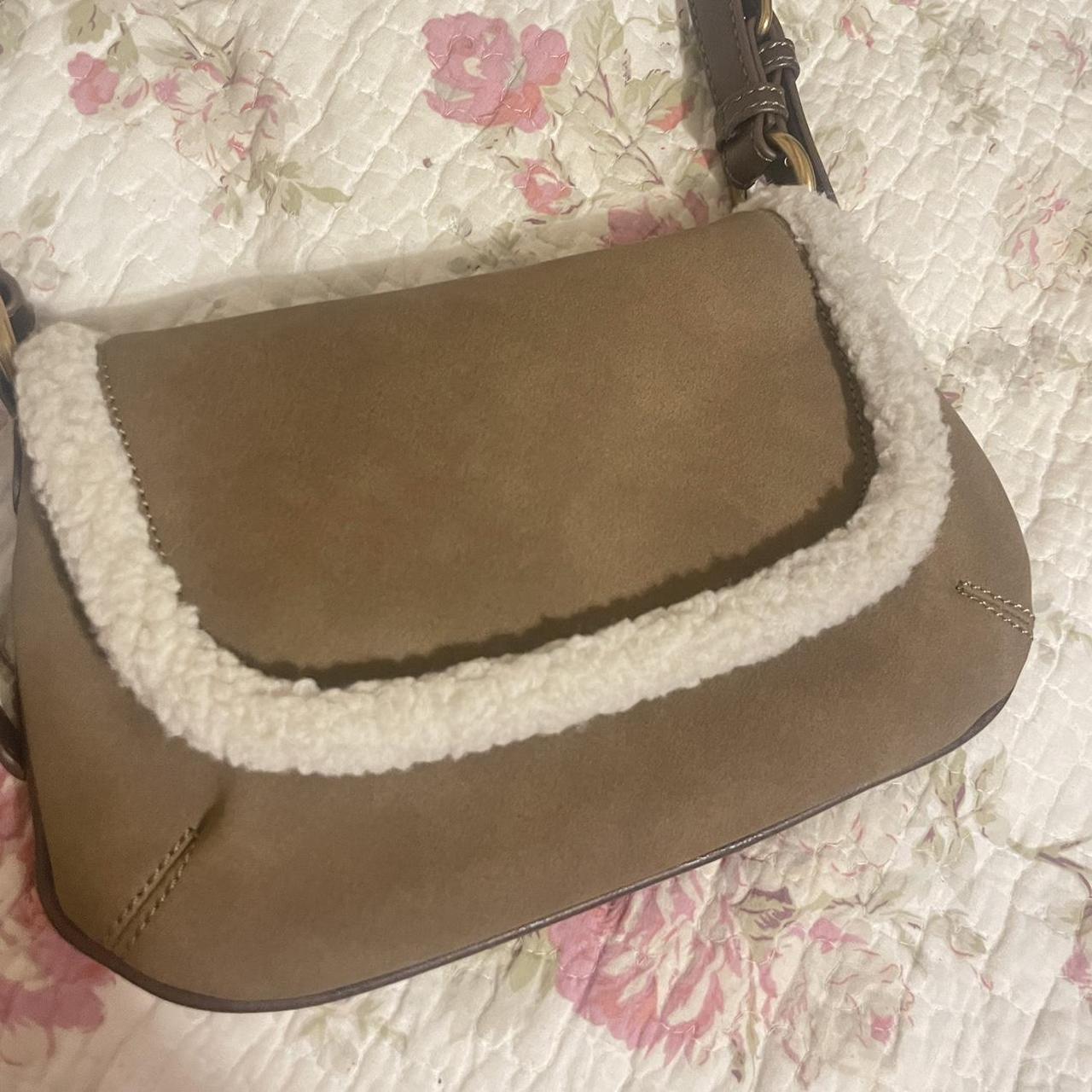 ISO - BRANDY MELVILLE CANVAS CROSSBODY BAG looking - Depop