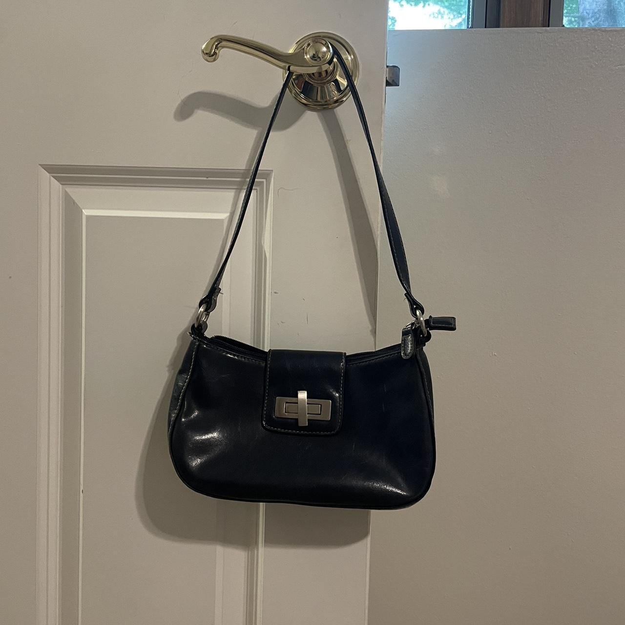 Small navy deals blue purse