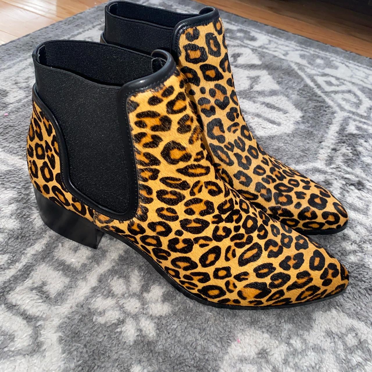 Donald pliner hot sale leopard boots