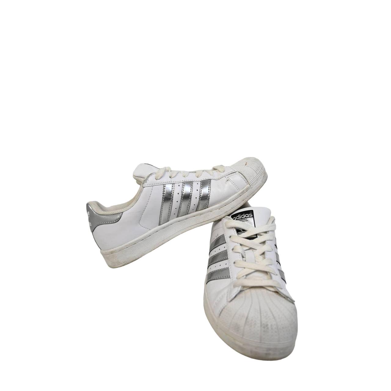 Adidas superstar 2024 silver size 6