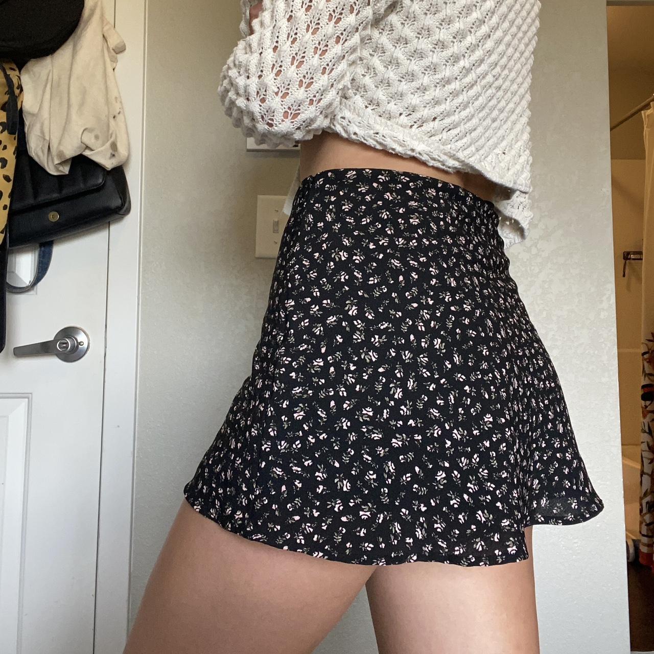 H&m floral outlet mini skirt