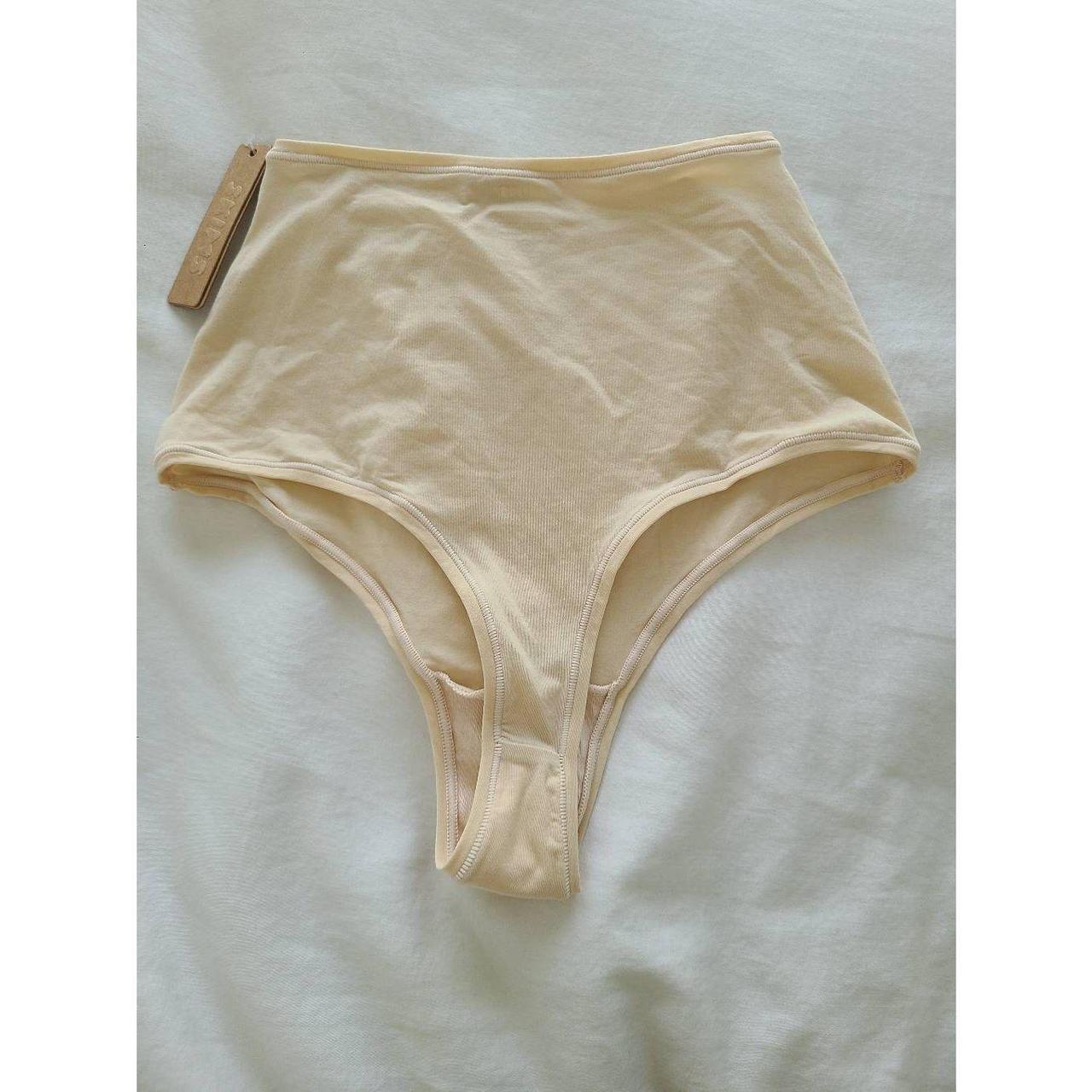 Skims Smoothing Seamless Panty brand new size - Depop