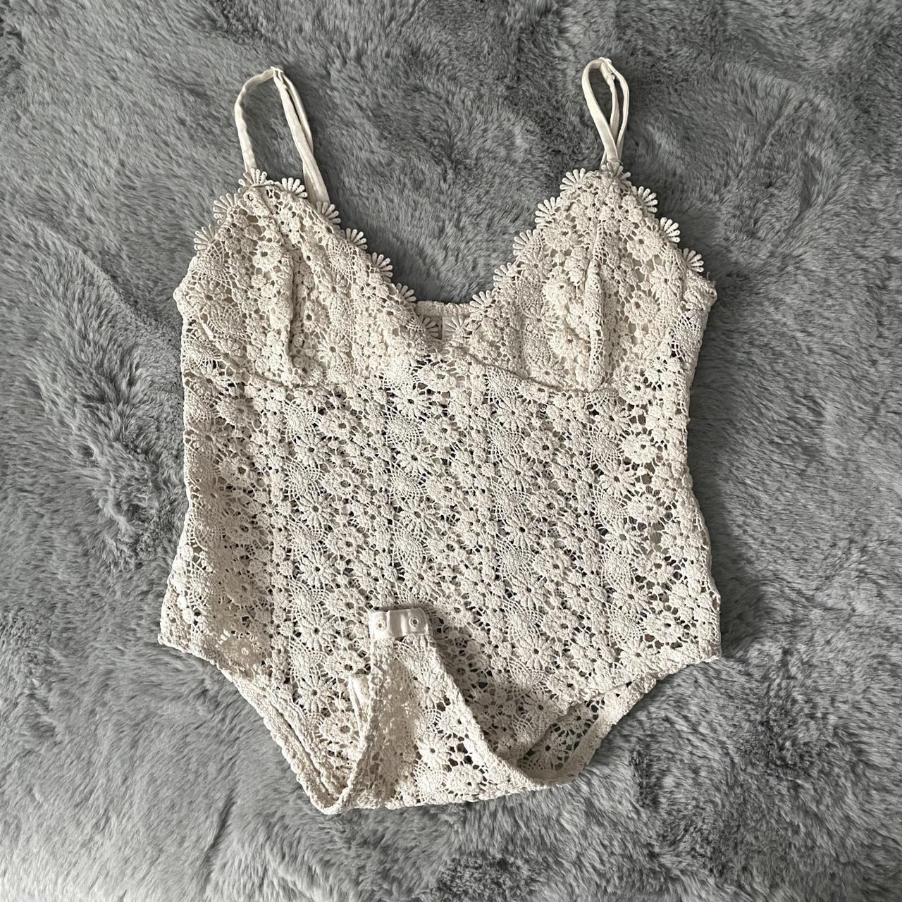 H&M floral lace bodysuit tank cami Tan nude color... Depop
