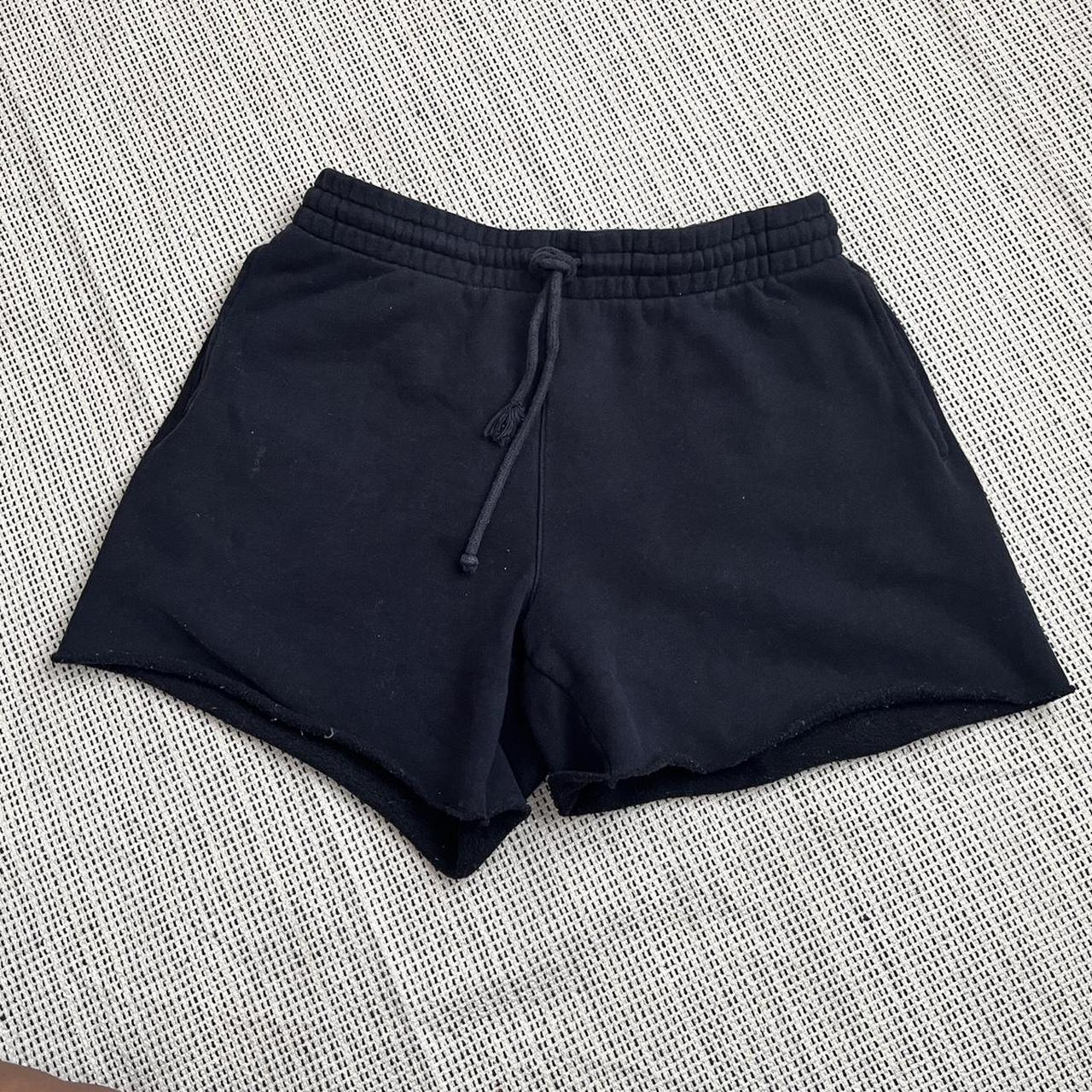Aritzia Women's Black Shorts Depop