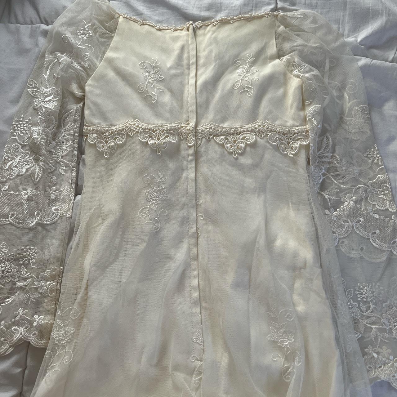 Gunne Sax Women's Cream Dress | Depop