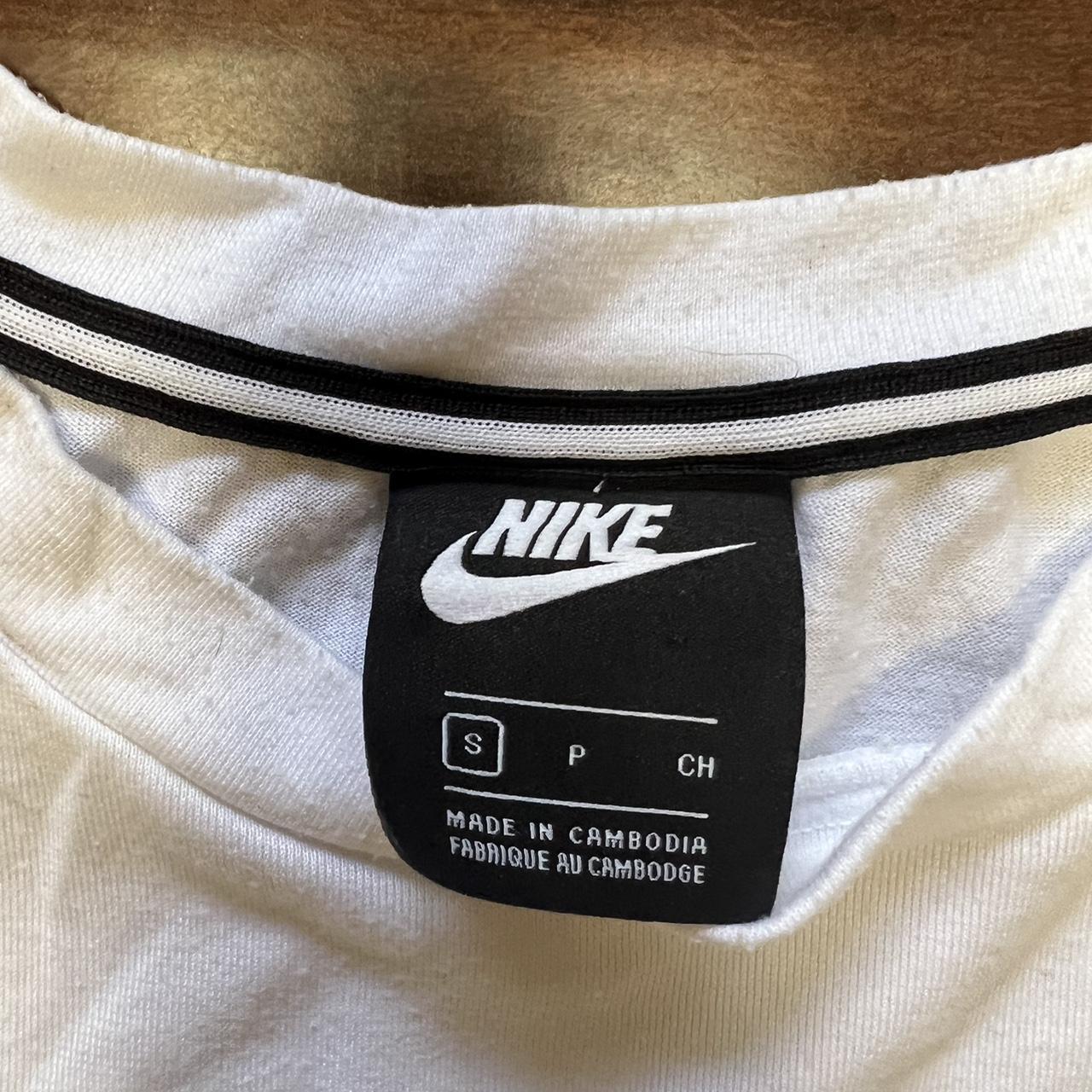 Nike plain black and white t shirt. Size small - Depop