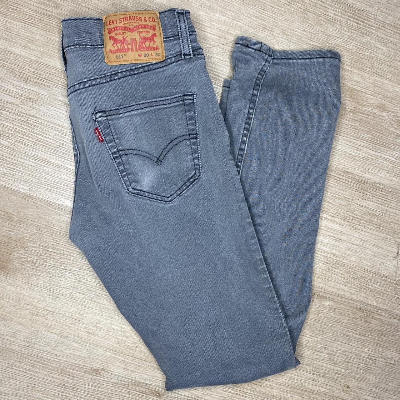 Awesome Levi’s women’s 511 gray 30x30 skinny jeans!... - Depop