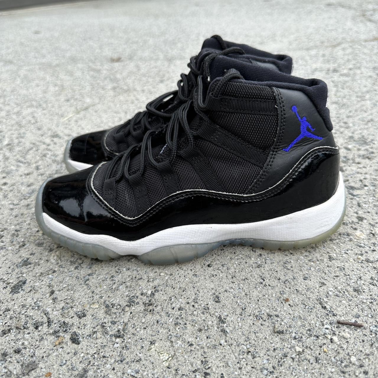 Jordan 11 2024 size 3.5 y