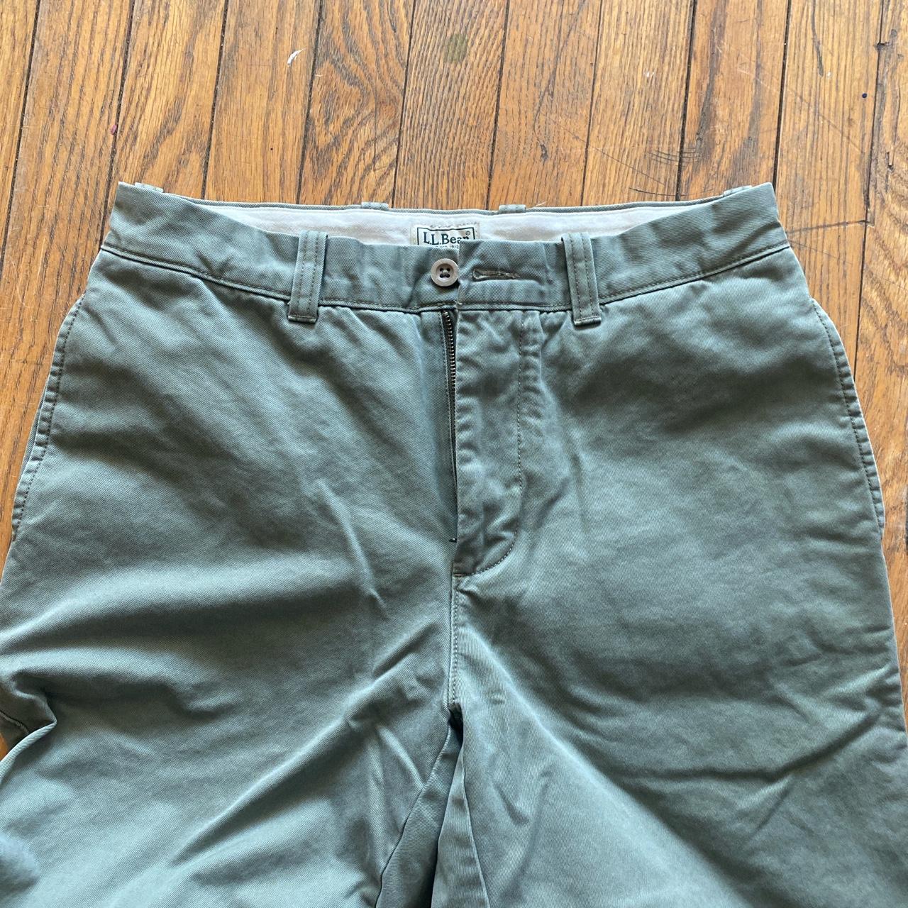 L.L.Bean Men's Khaki and Green Trousers | Depop