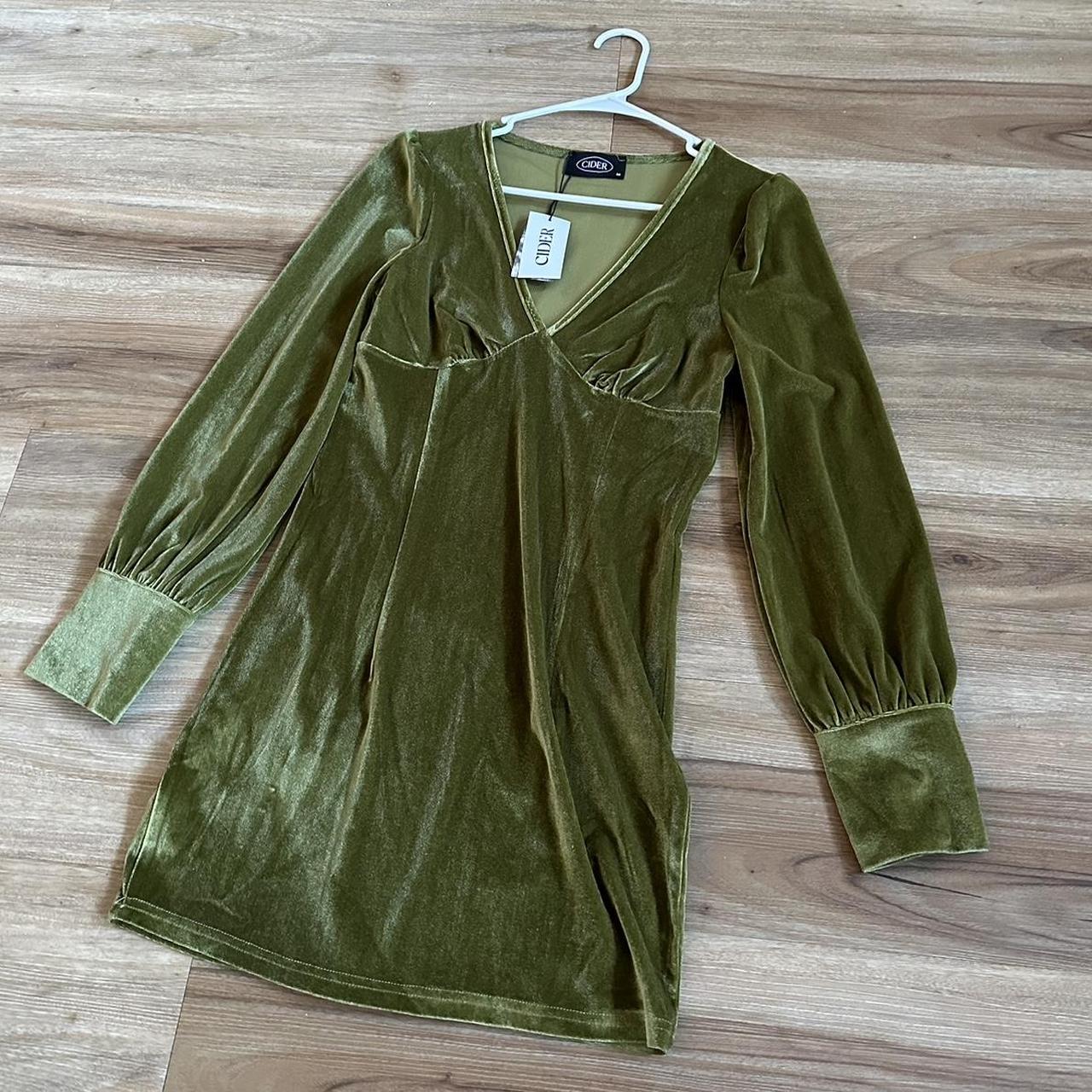 Green Velvet Cider Dress NEW! Never worn, tags... Depop