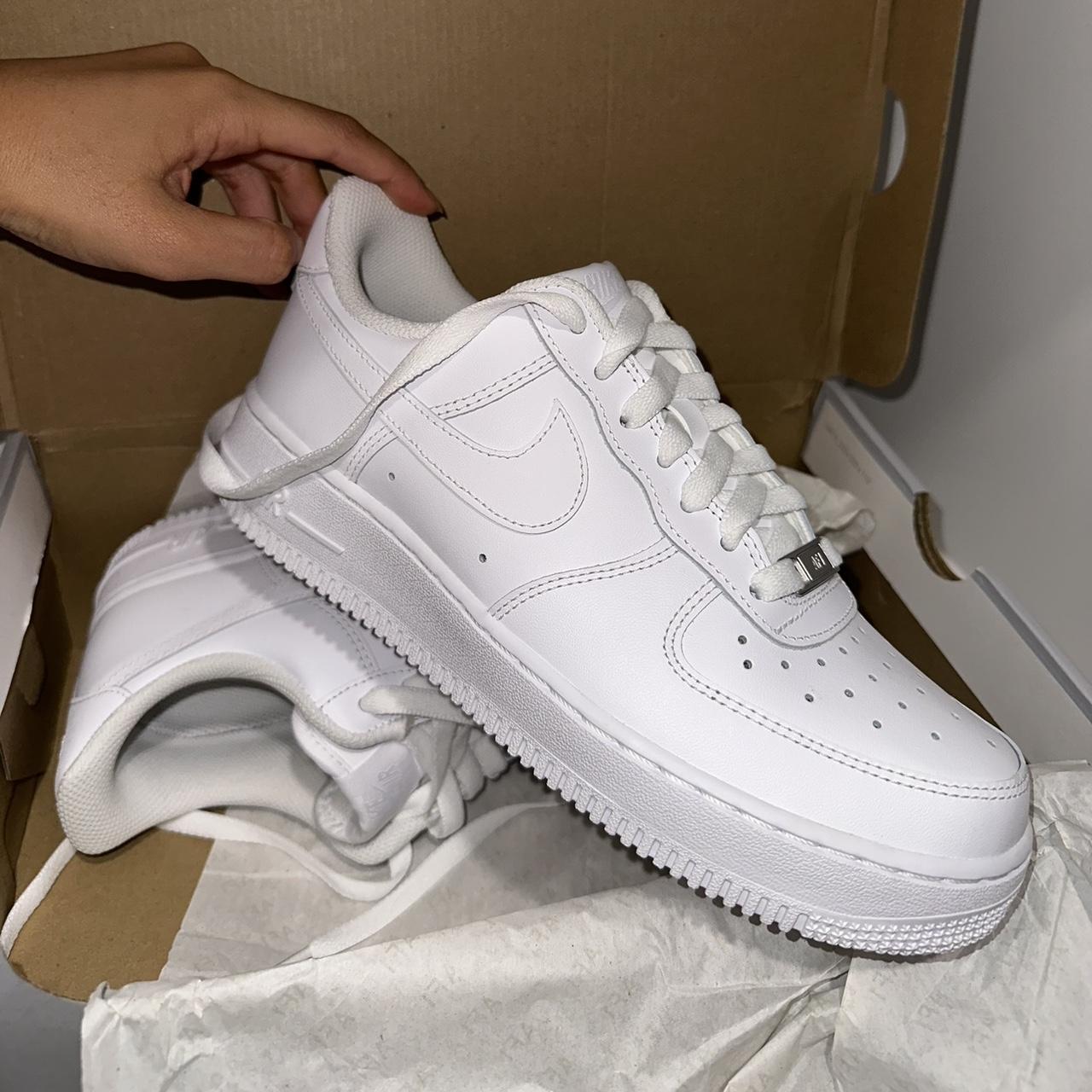 Nike Women's White Trainers | Depop