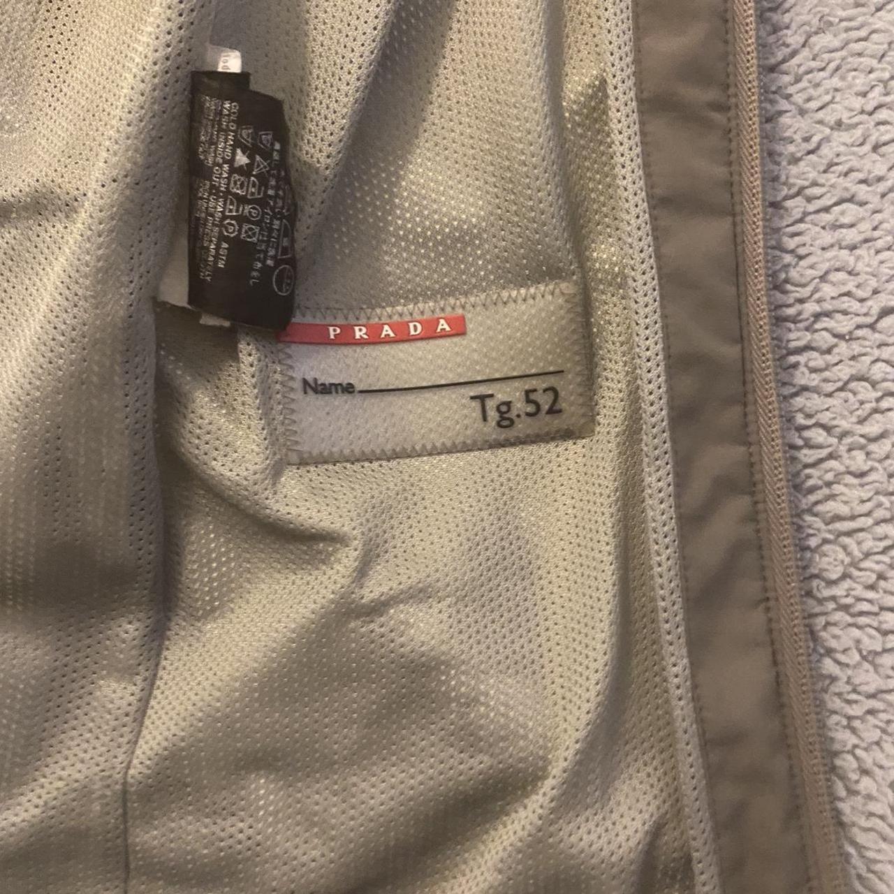 PRADA ナイロンジャケット SGV59 Tg.52 楽天市場】【プラダ】Prada