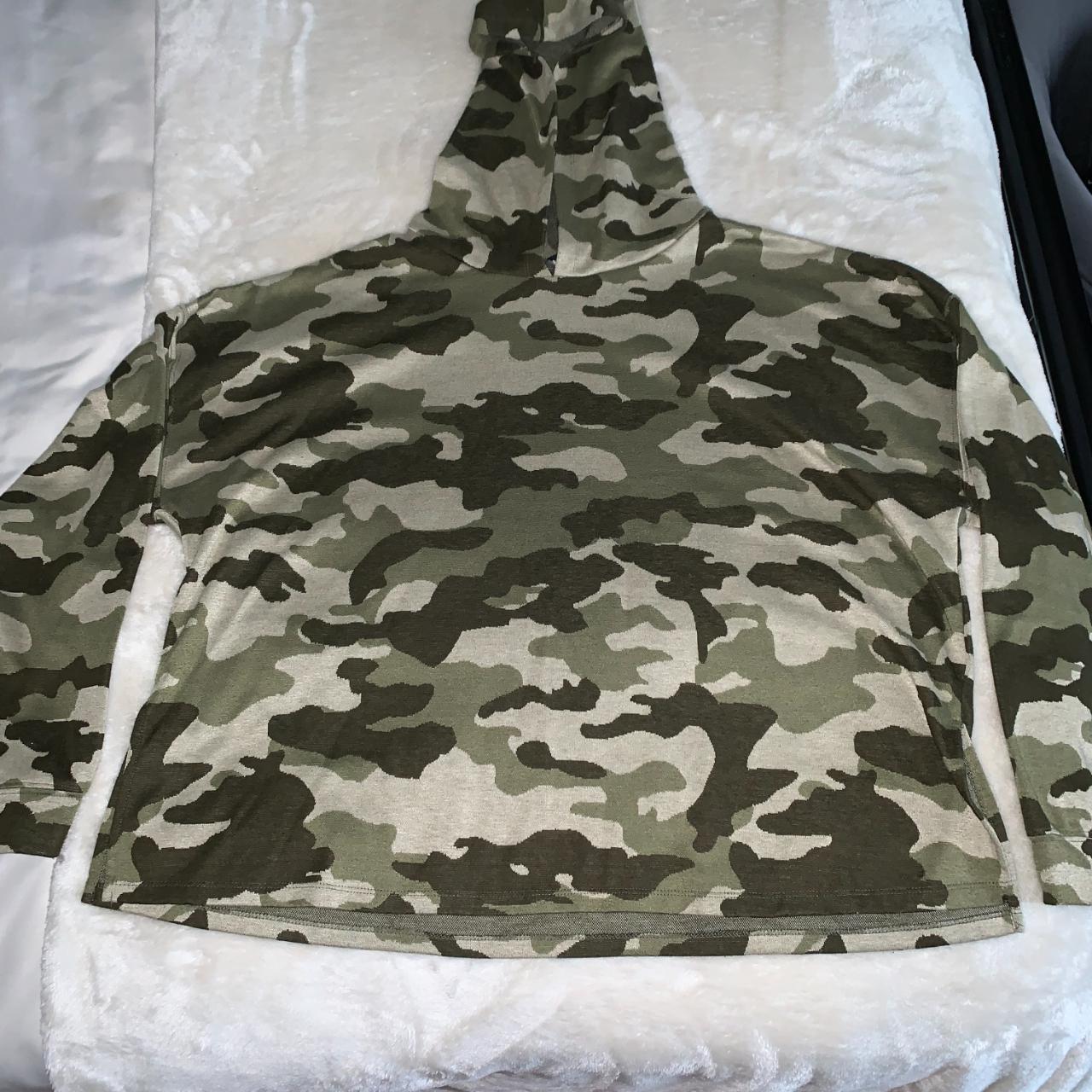 Lightweight Camouflage Hoodie Forever 21 Size 2X