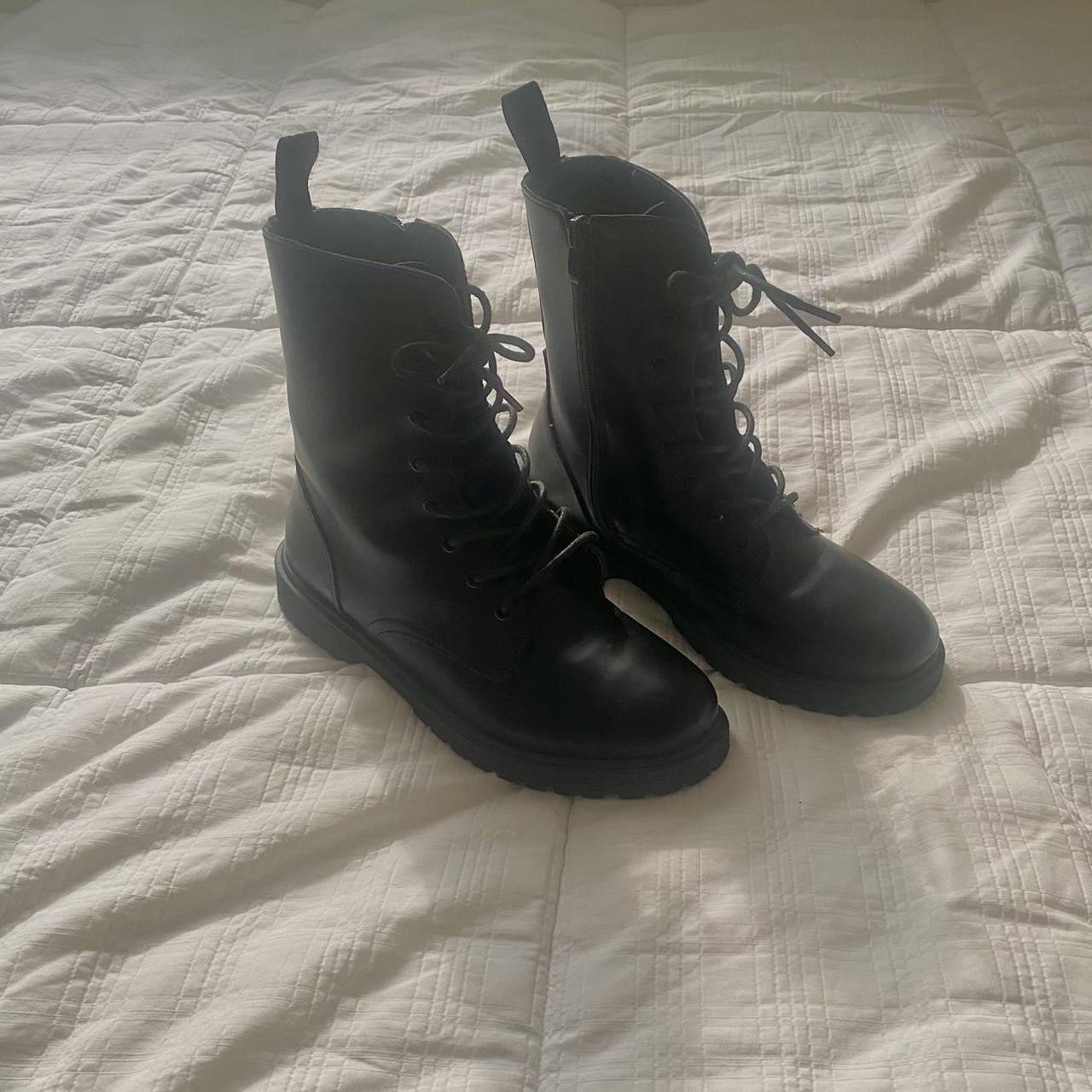 black lace up combat boots - Depop