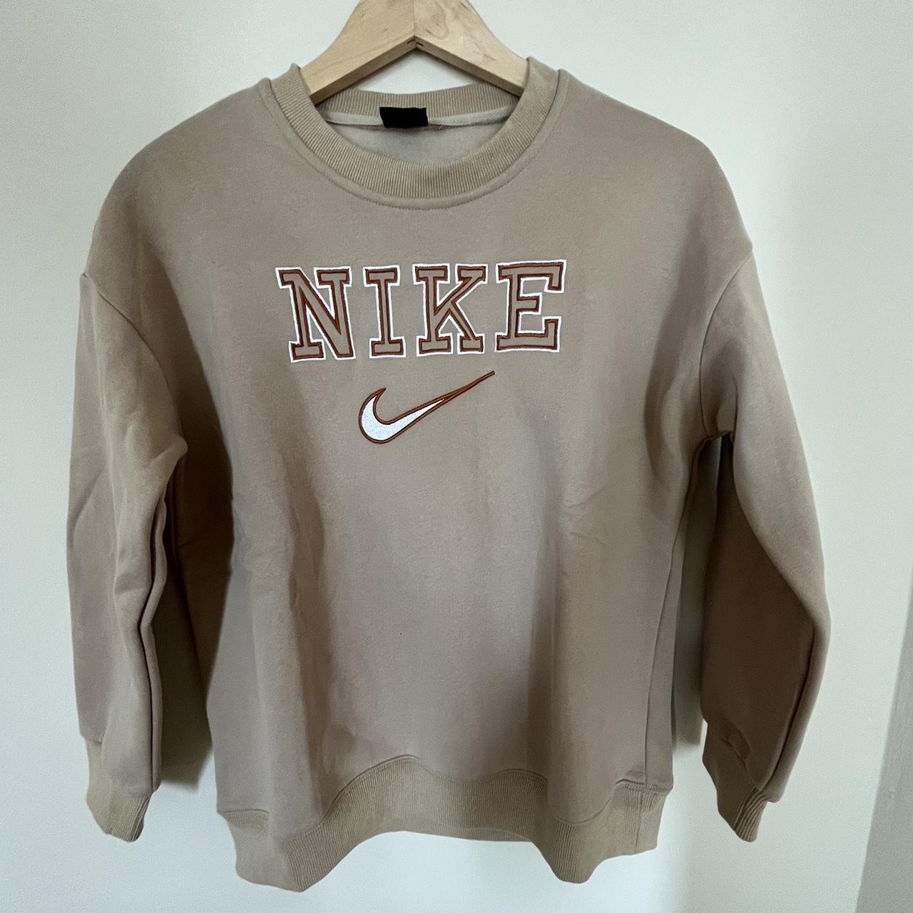 Nike Logo crewneck - Depop