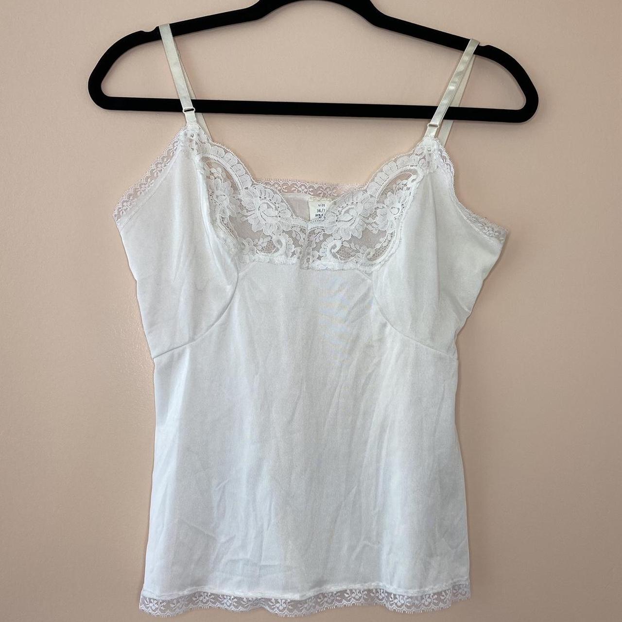 JCPenney Women's White Vest Depop