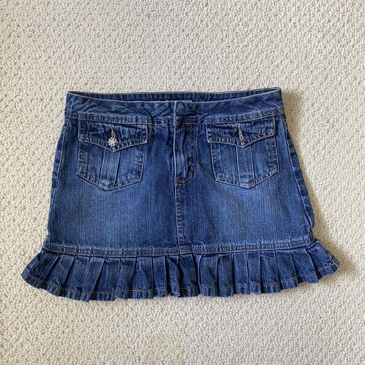 ADORABLE Jean mini skirt with ruffle detail🦋🦋 One... - Depop