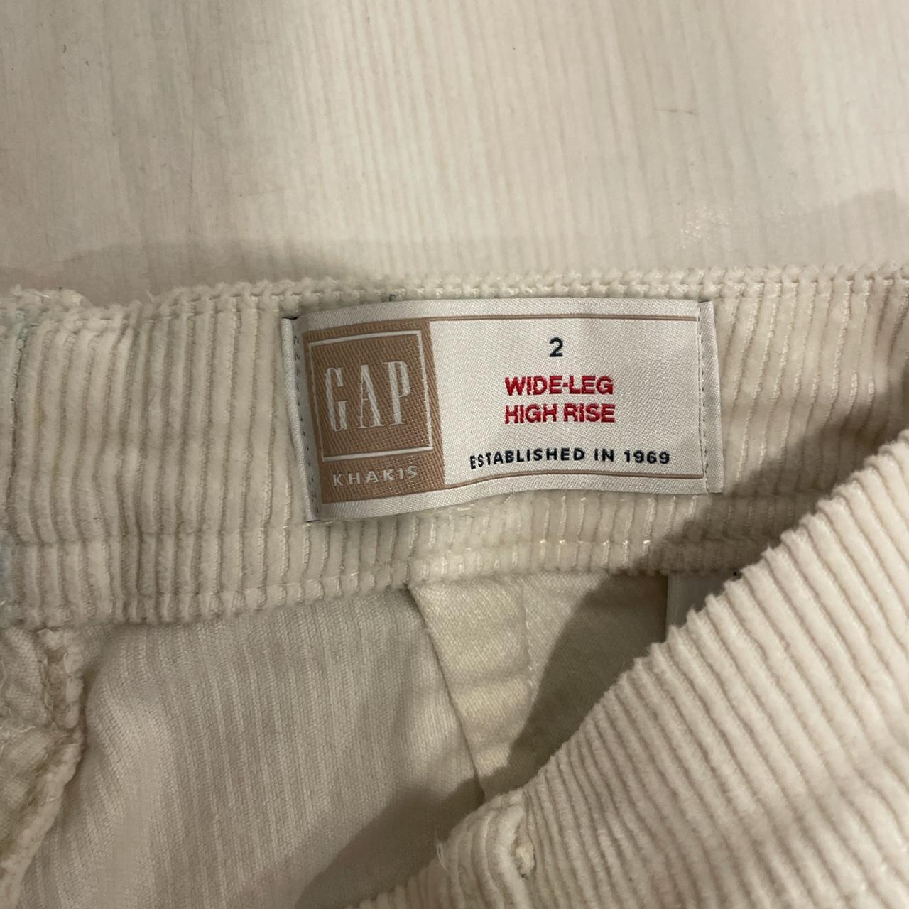 Gap Women's Cream and White Trousers | Depop