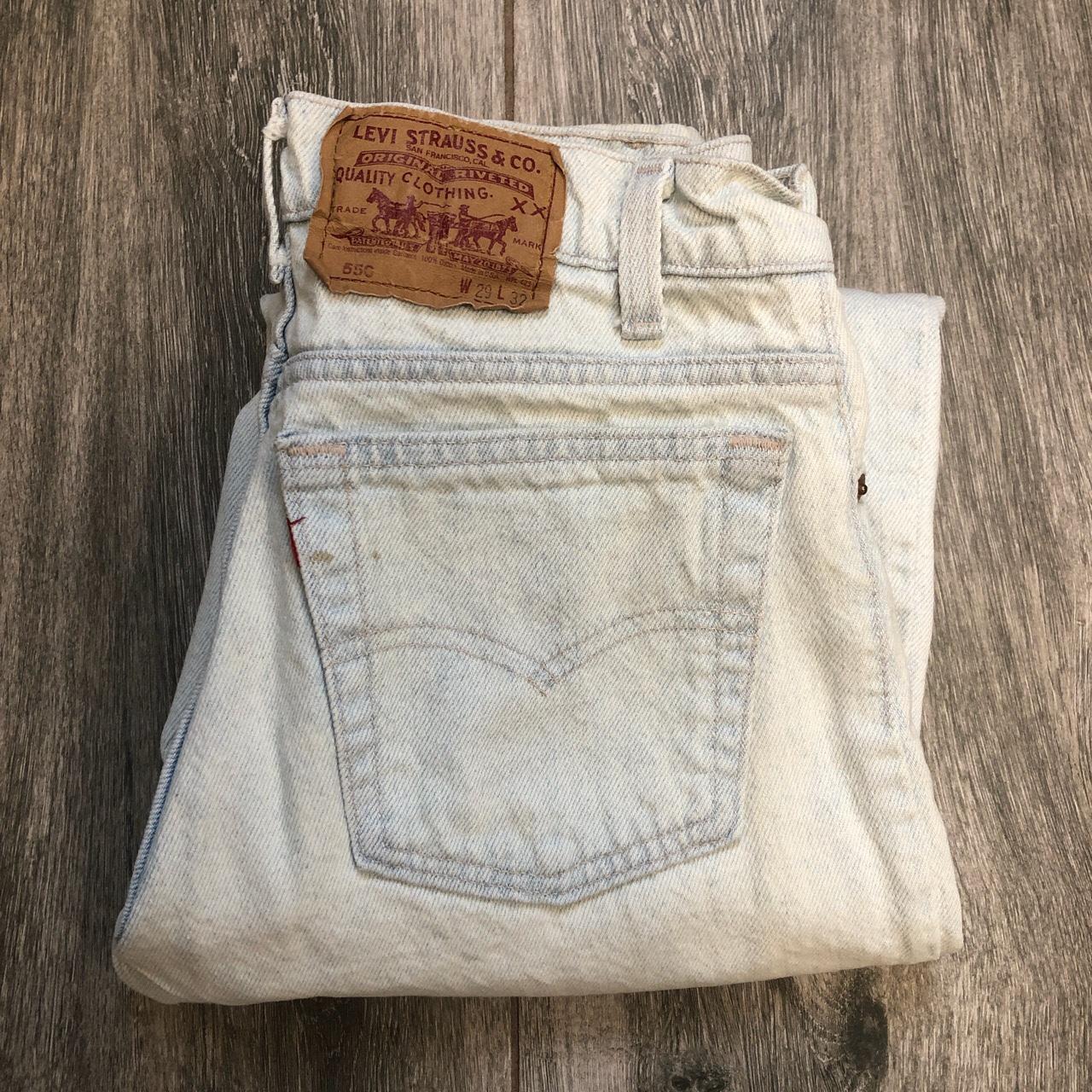 White levi 550 sale jeans