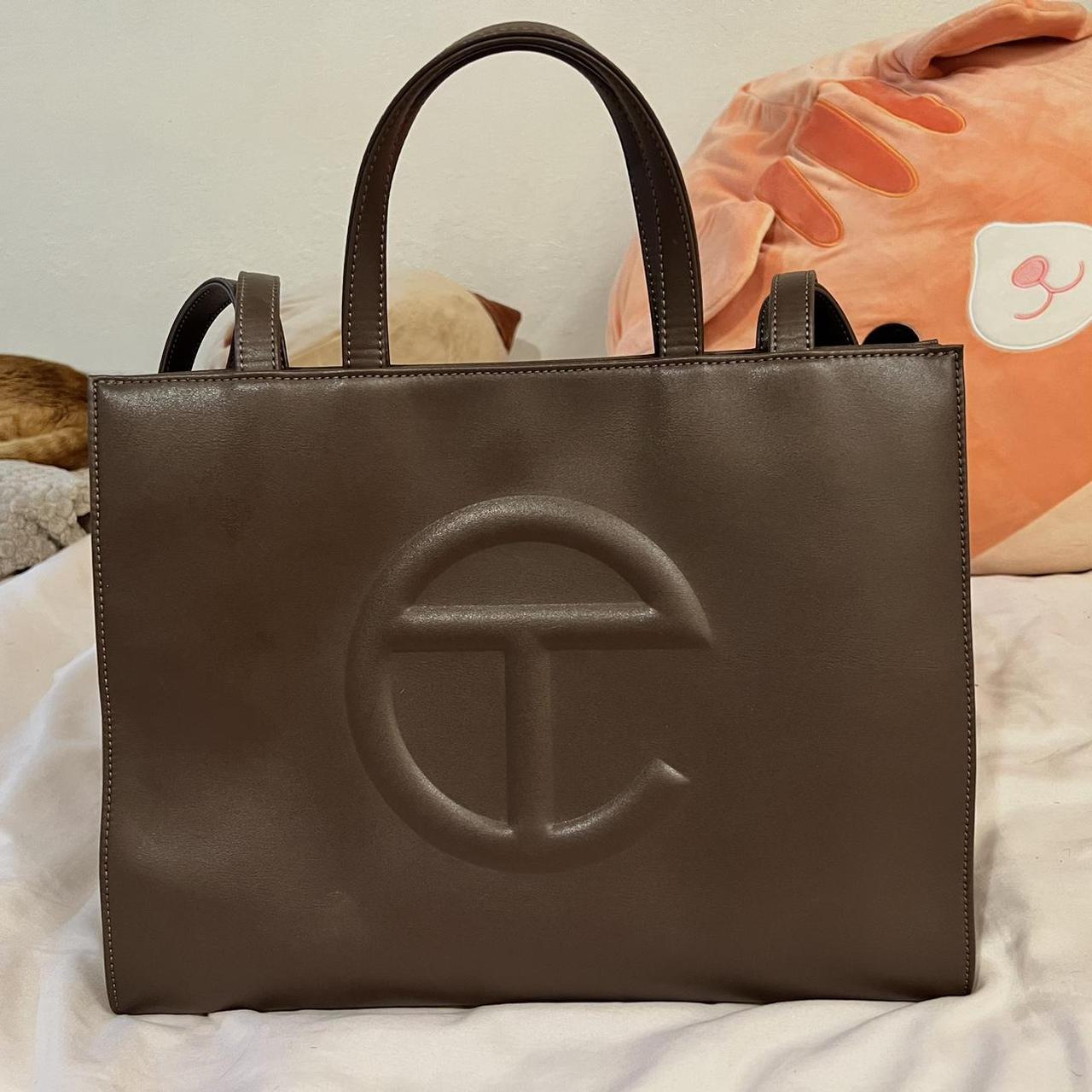 telfie 👜🍀 used a couple times, still in good... - Depop