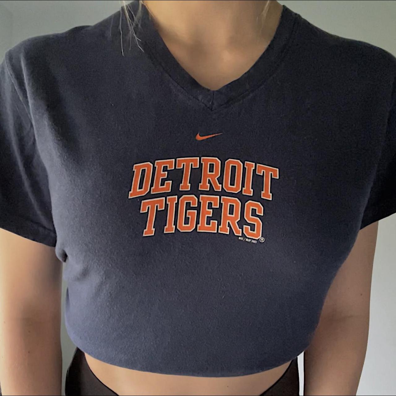 Nike Women's Detroit Tigers T-Shirt Size Small