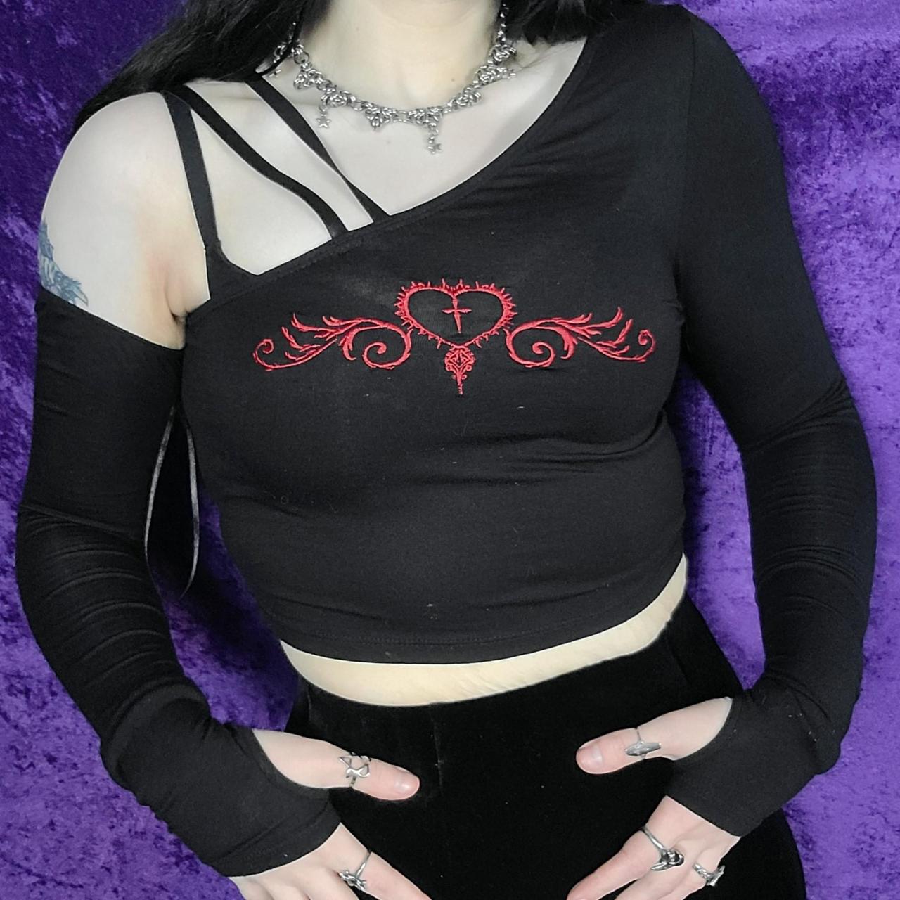 item listed by vampyvile