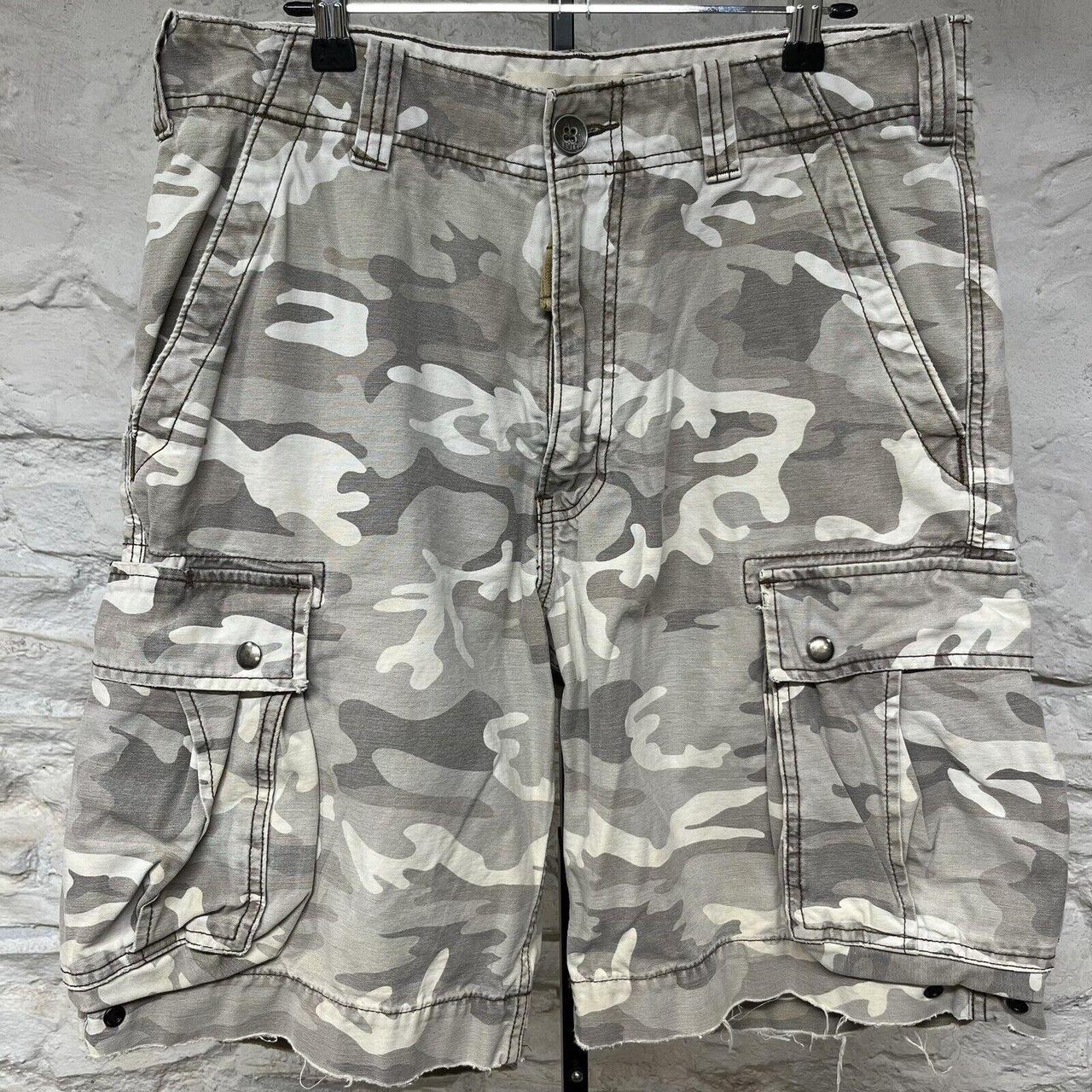 Levi s Urban Camouflage Camo Cargo Shorts Men s Size. Depop
