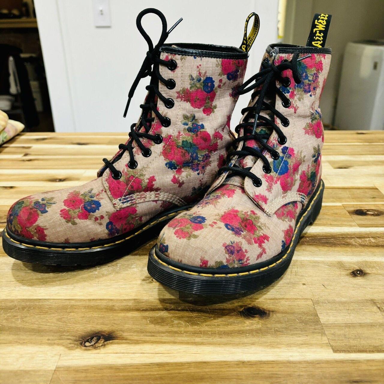 DR DOC MARTENS Castel Floral Boot Combat Canvas. Depop