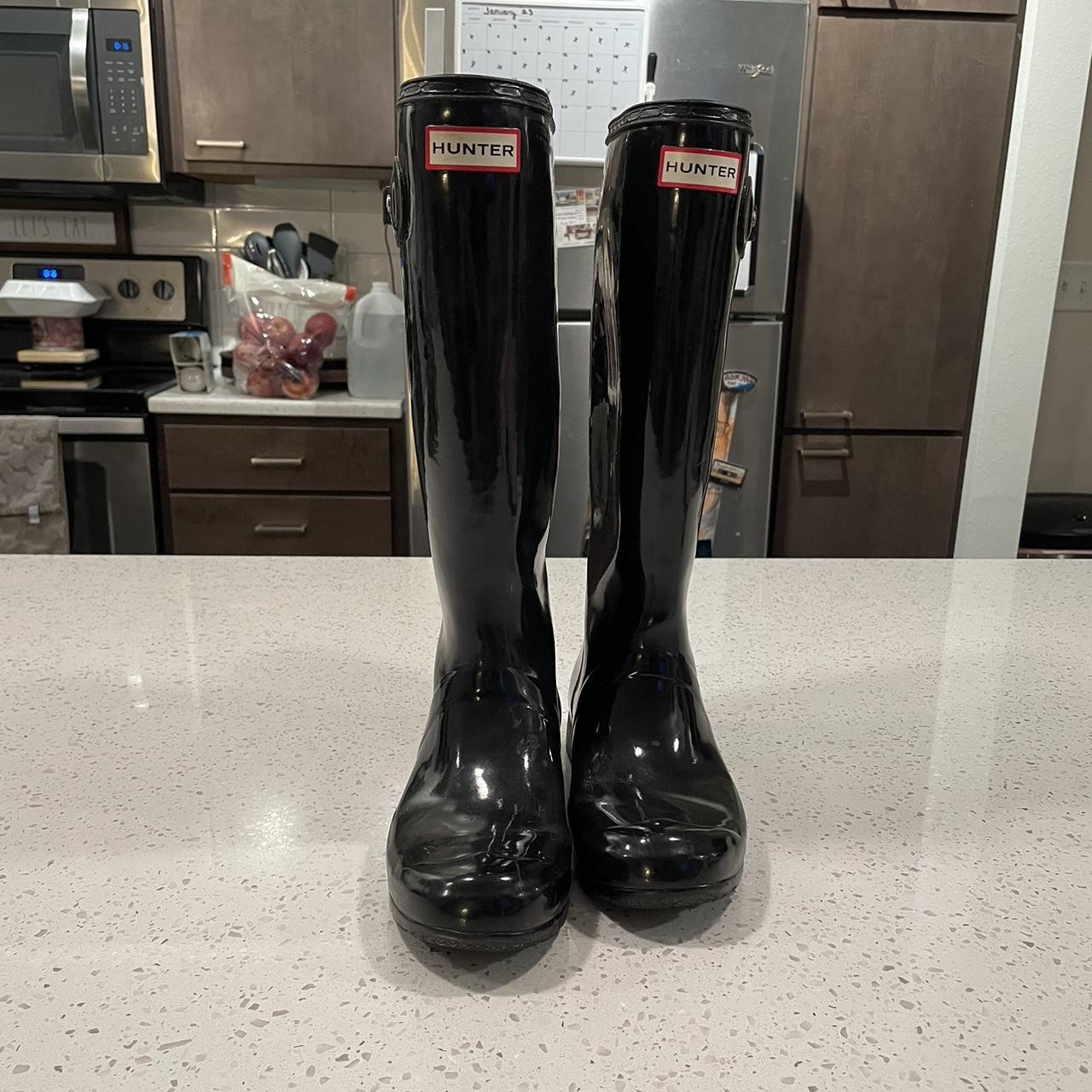 Hunter Women's Black and Red Boots