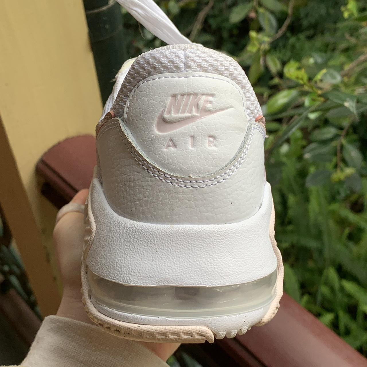 womens nike airmaxes