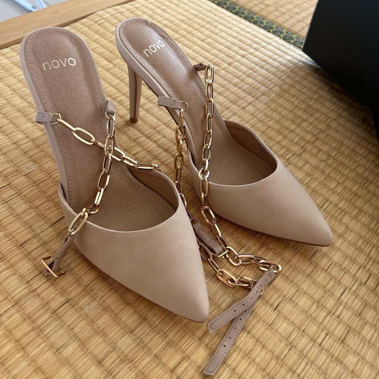 Novo hot sale tan heels