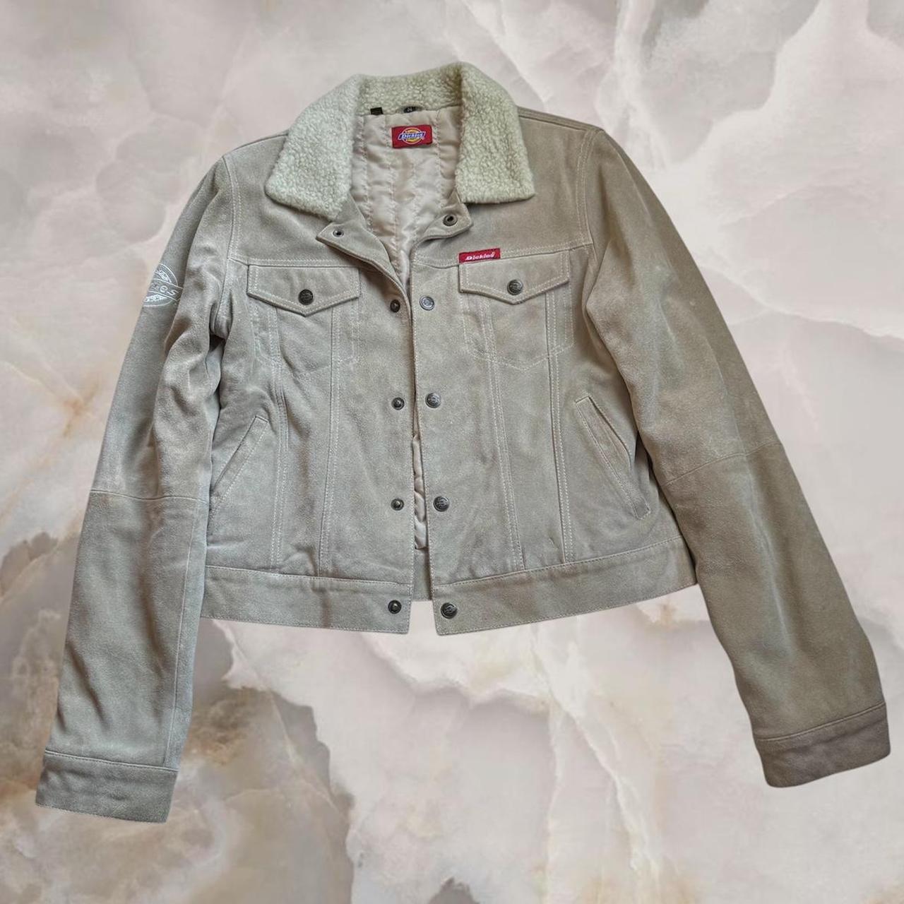 item listed by kgthrifts