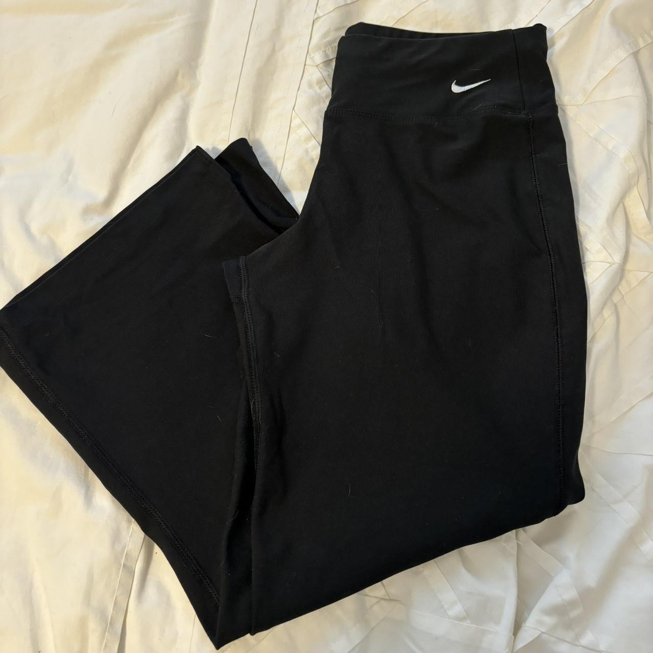 Black nike-flare-leggings - Depop