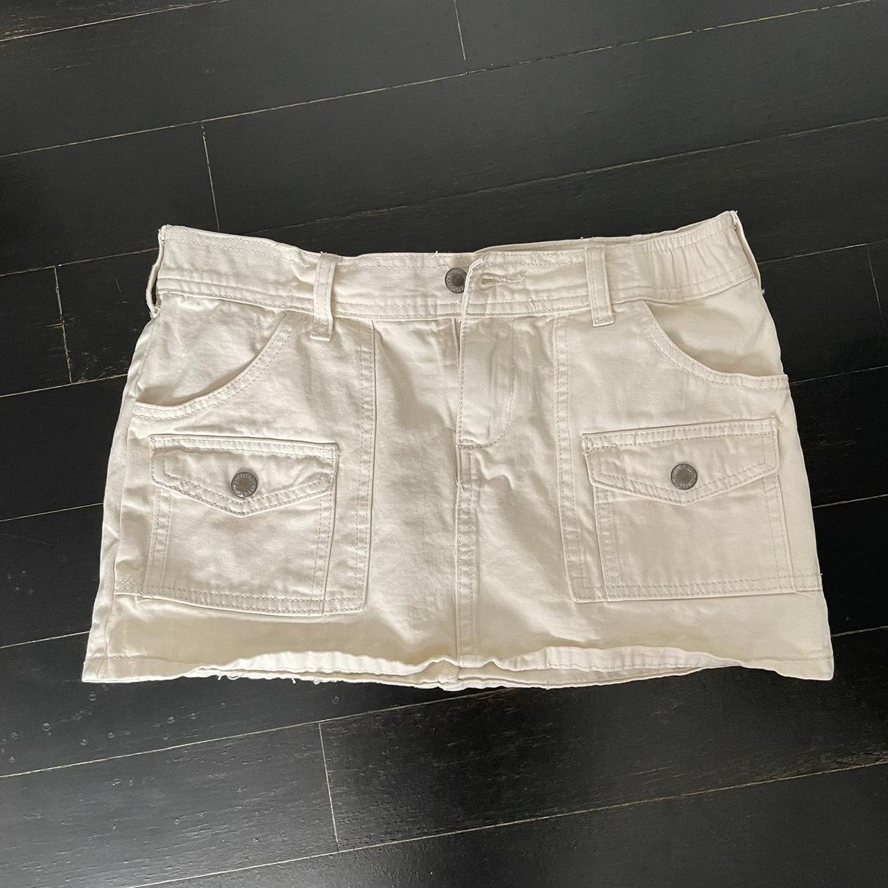 Brandy Melville Women's Cream Skirt | Depop