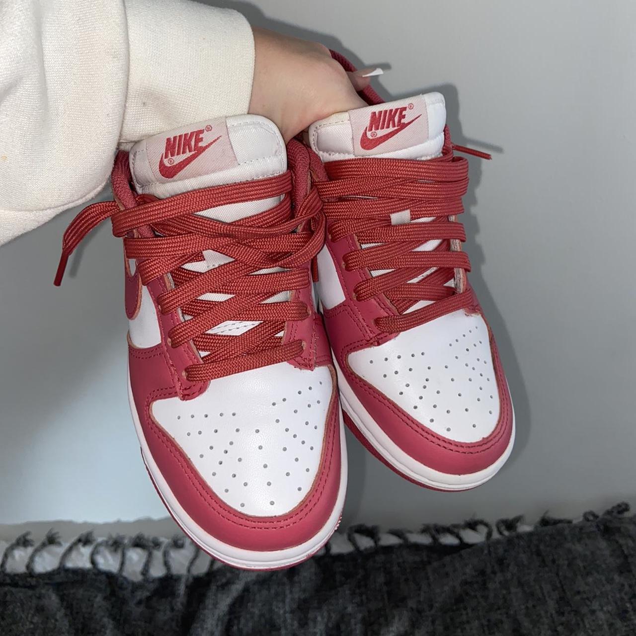 womens dunk low archeo pink