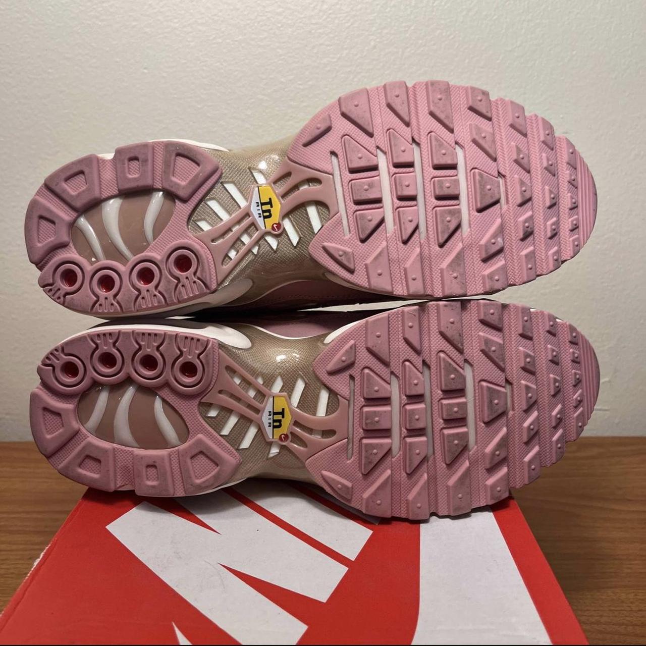 women's nike quest rust pink