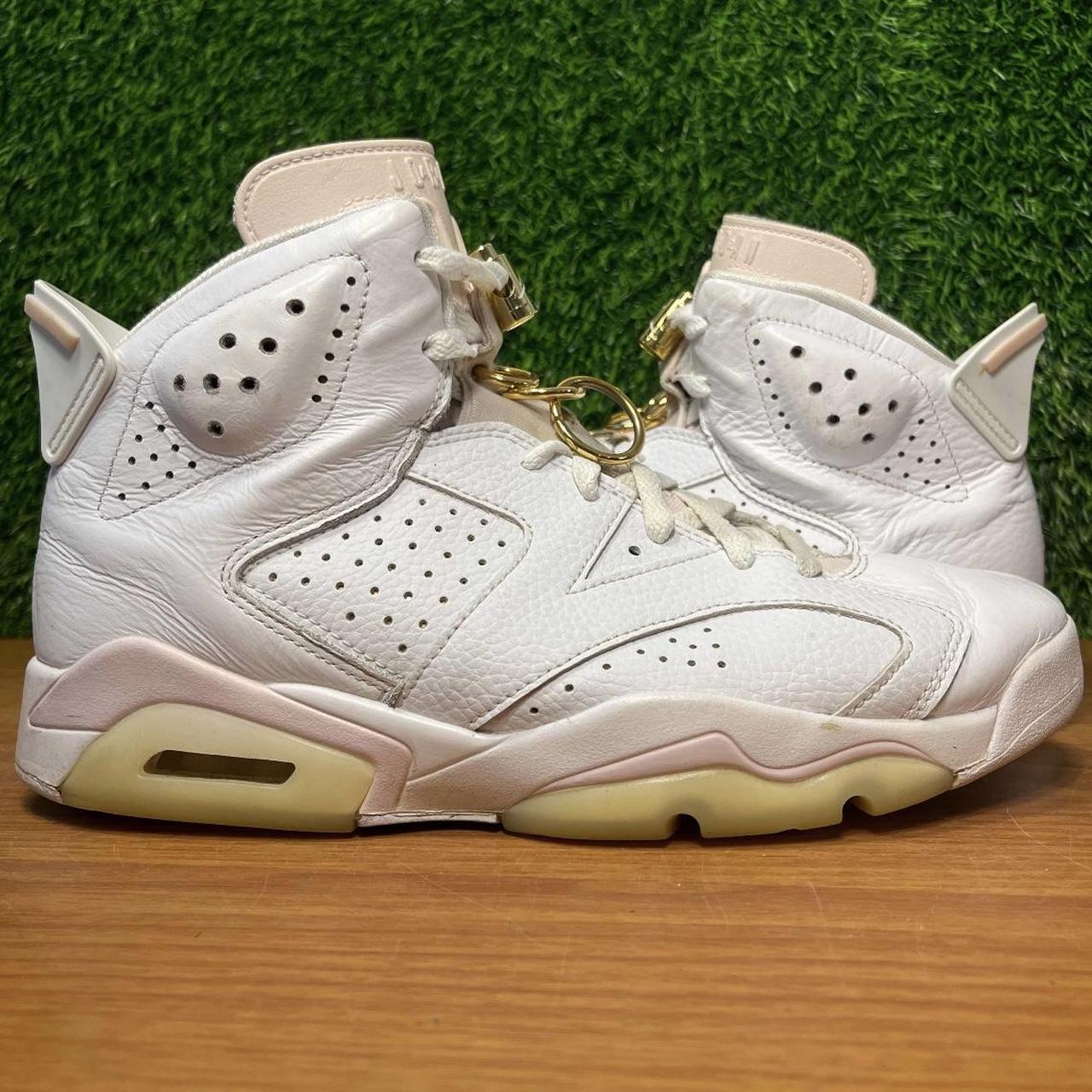 Nike Air Womens Retro Gold Hoops Nike Air Jordan VI Retro Gold