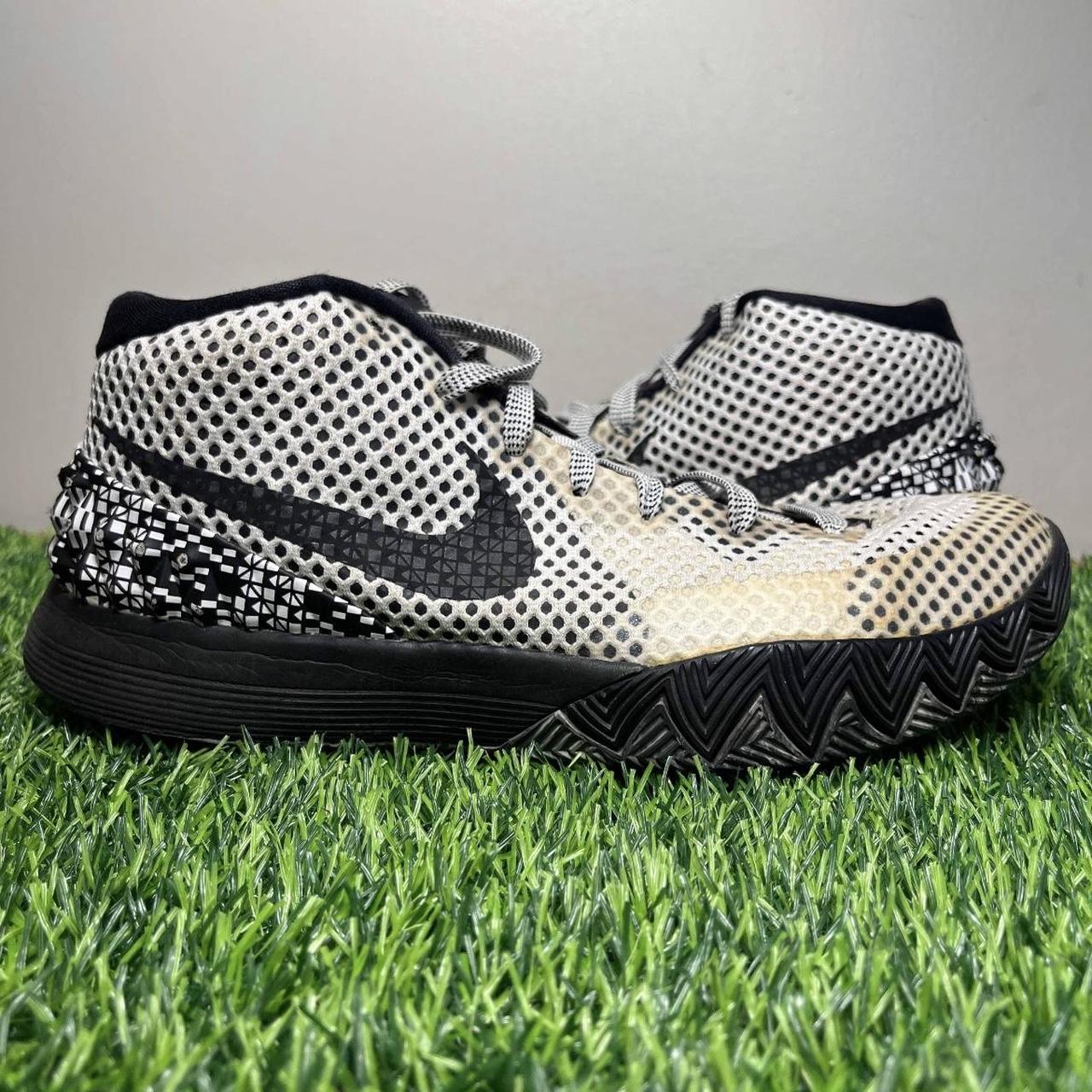 Nike Kyrie BHM Black History Month 2015 Depop