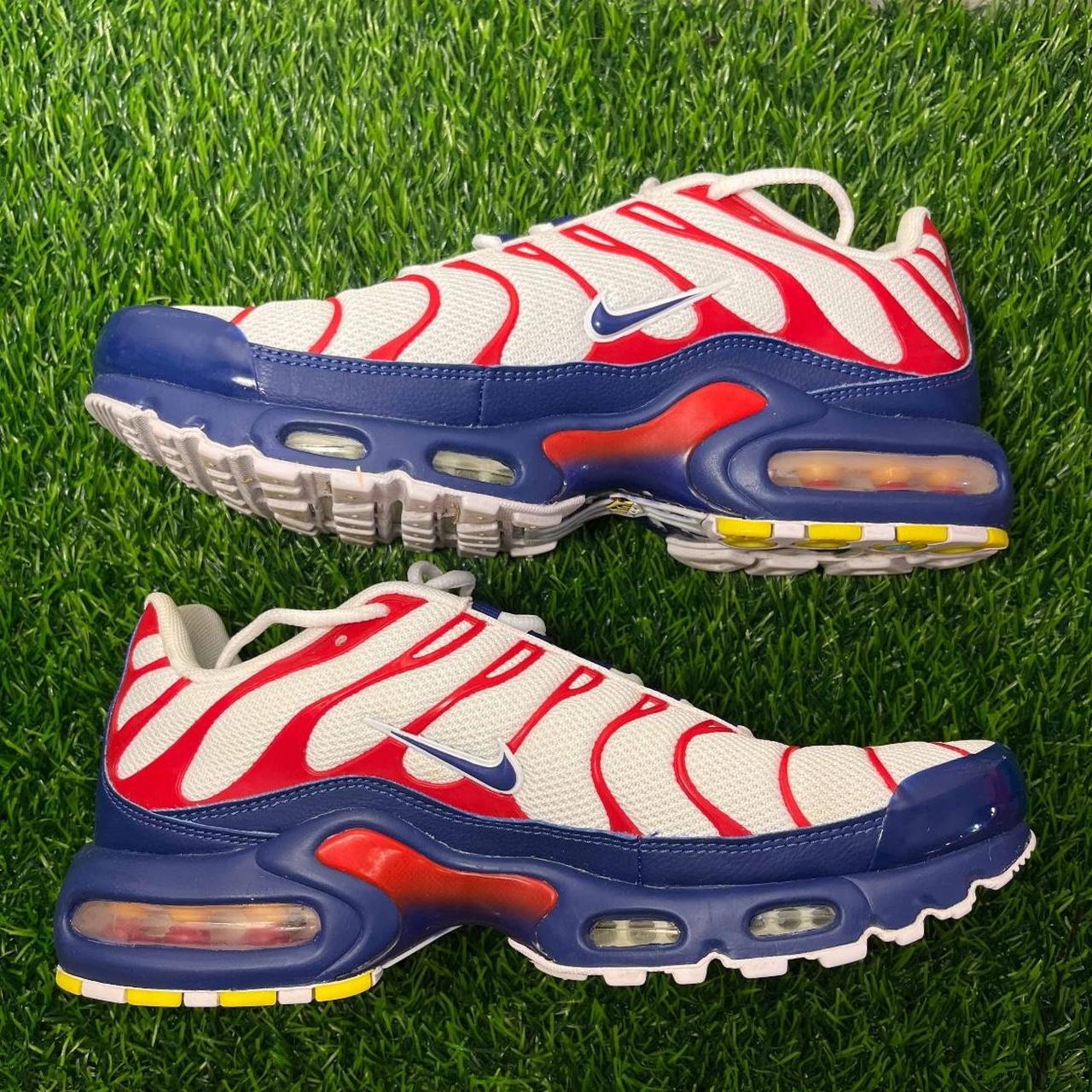 最大80％OFF - 『在庫ロス売買マーケット』 Size Men's Blue Red White USA Plus Max Air Nike 8 Depop | ウイスキー