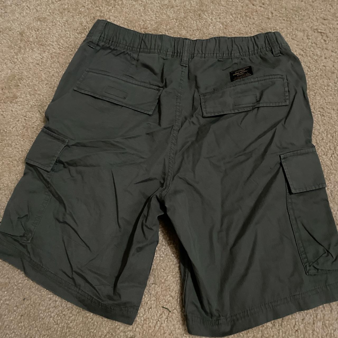 H&M Men's Green Shorts Depop