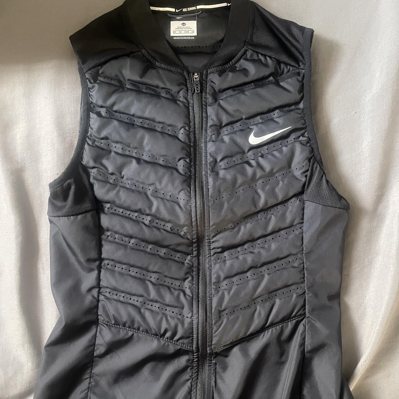 Nike women's aeroloft running vest best sale