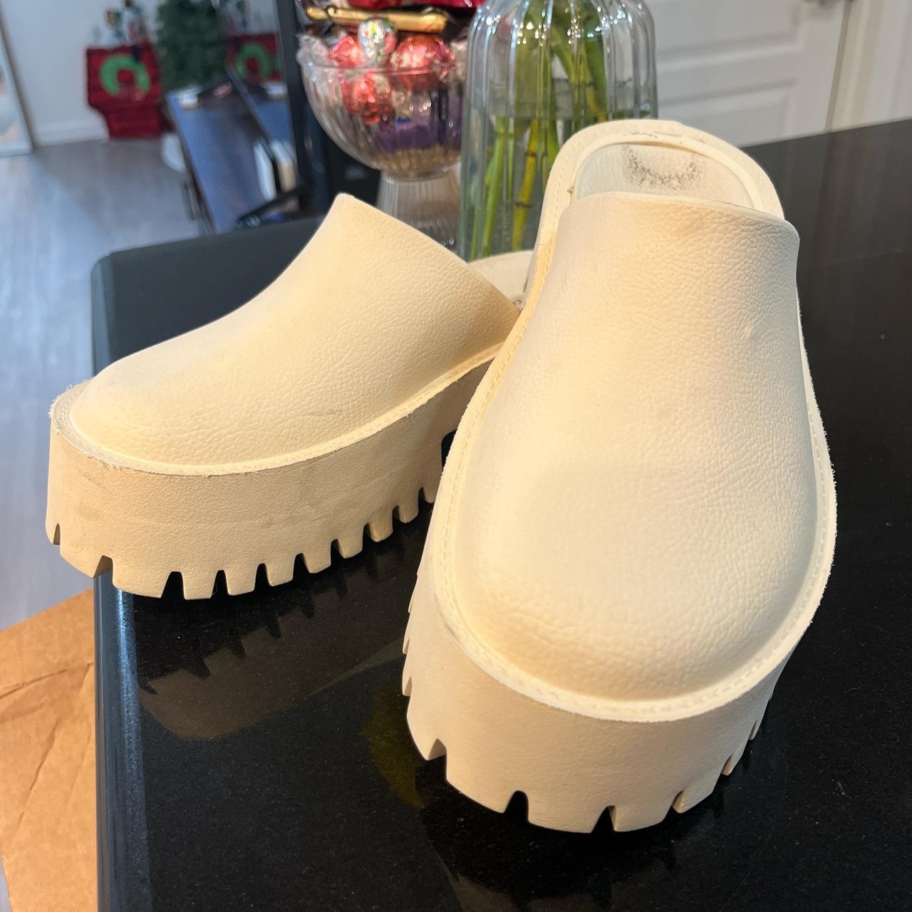 Jeffrey Campbell lugged sand platform clog Picture... Depop