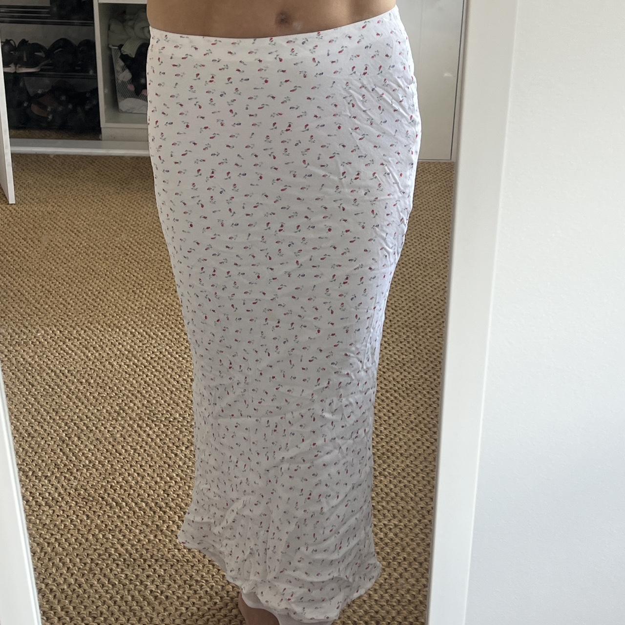 Super cute floral maxi skirt from glassons Does... Depop