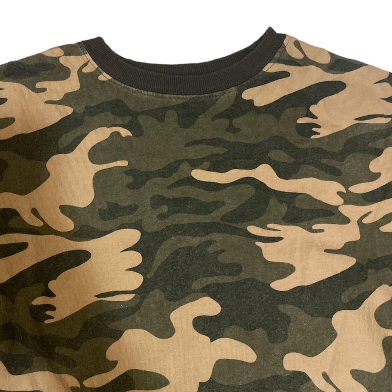 cropped long sleeve camo top would recommend for XS/S - Depop