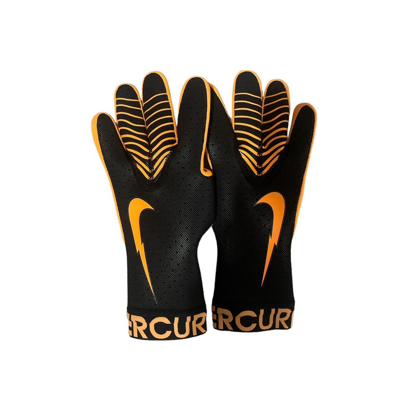 mercurial gloves nike