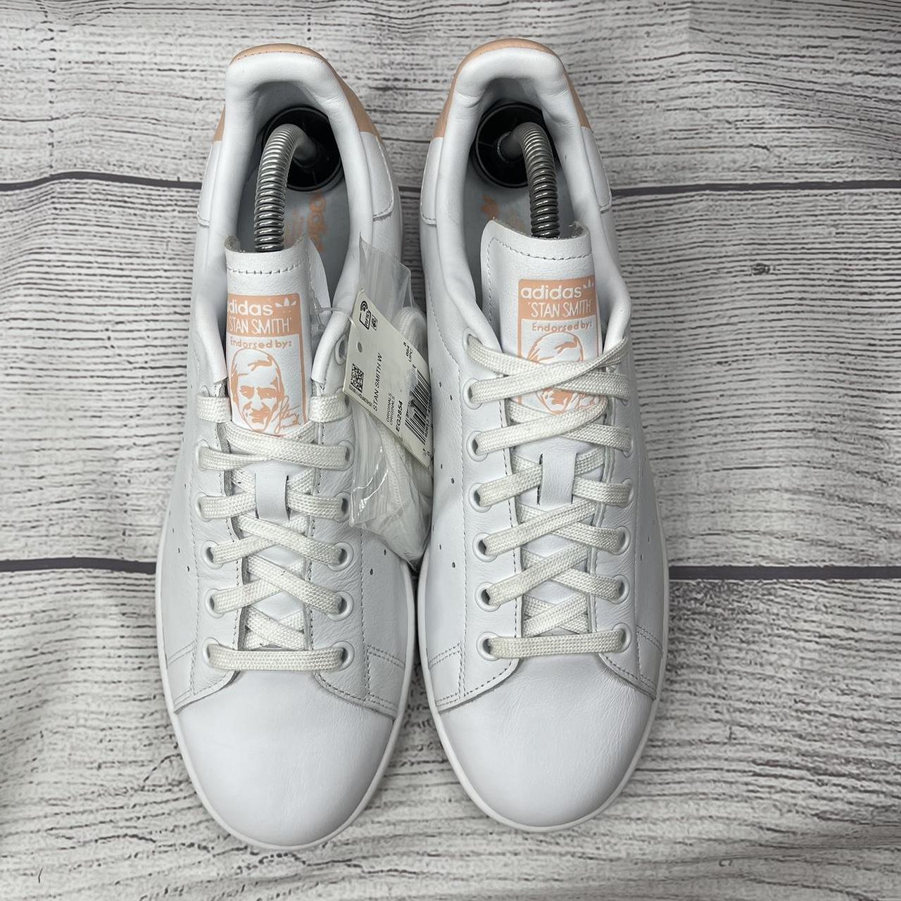 Women s 9.5 adidas Originals Stan Smith White Mauve