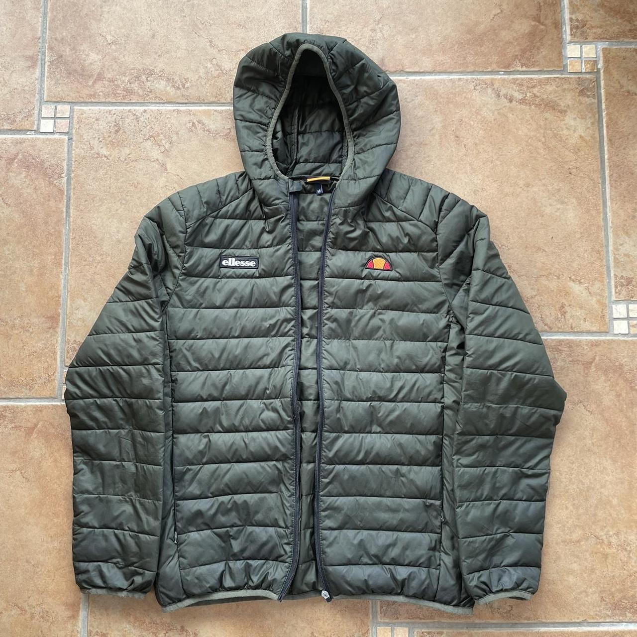 Ellesse windbreaker /puffer almost brand new good... Depop