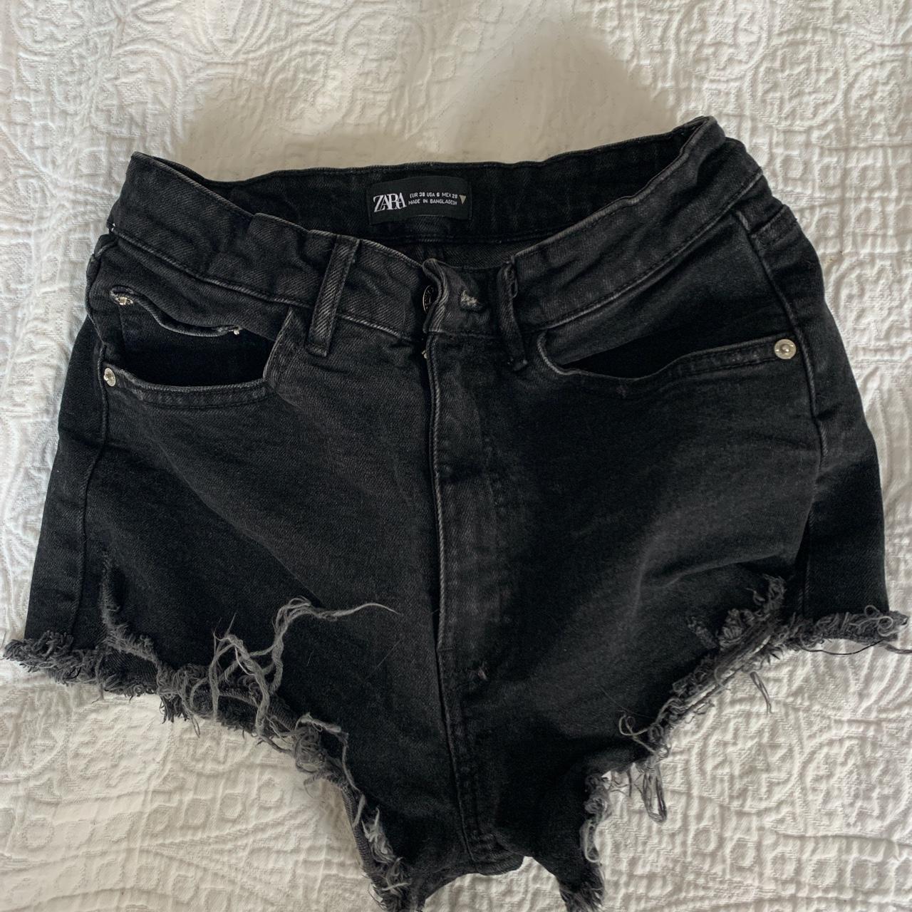 Zara Women's Black Shorts | Depop