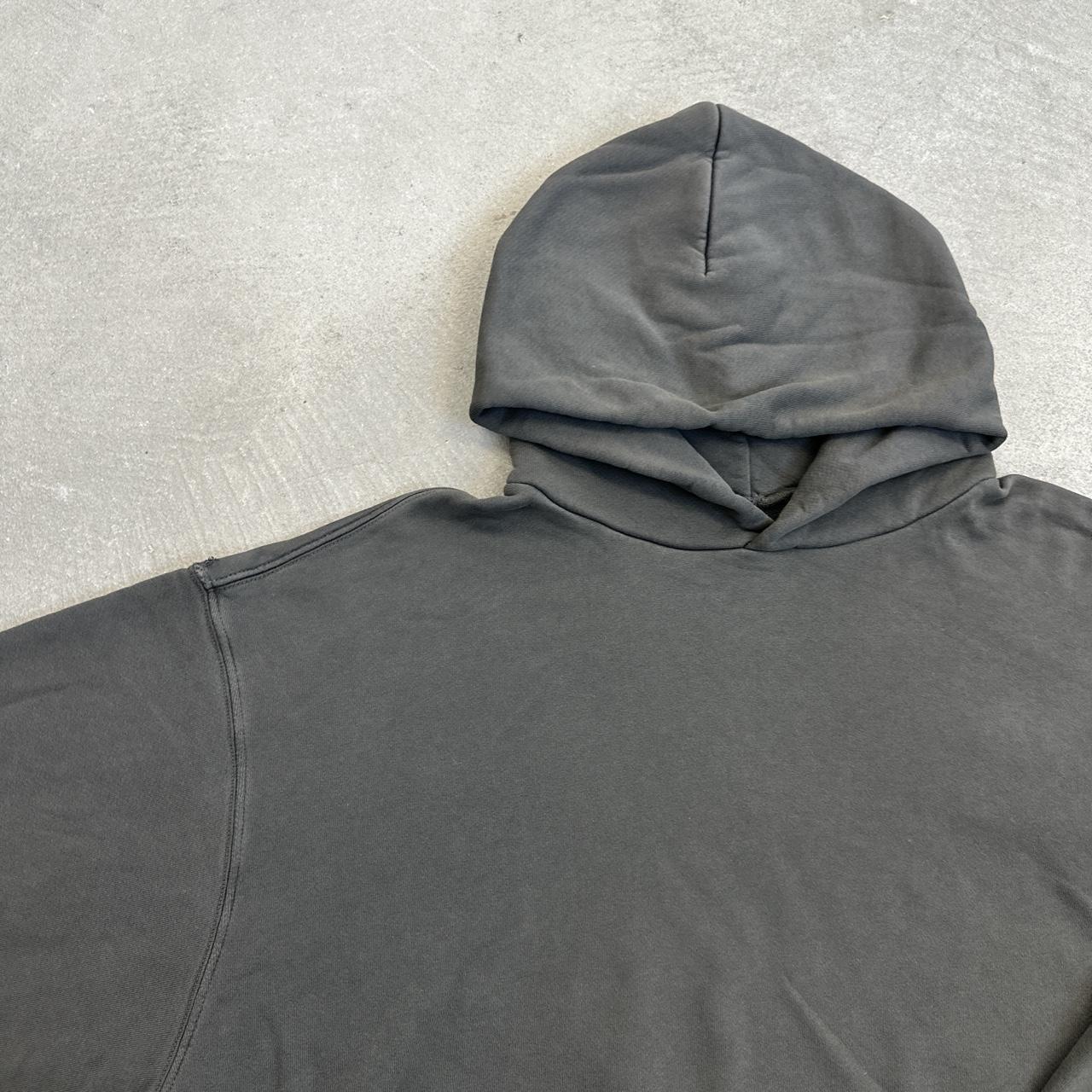 LAAC874 - SAMPLE GREY BOXY HOODIE PUFFY... - Depop