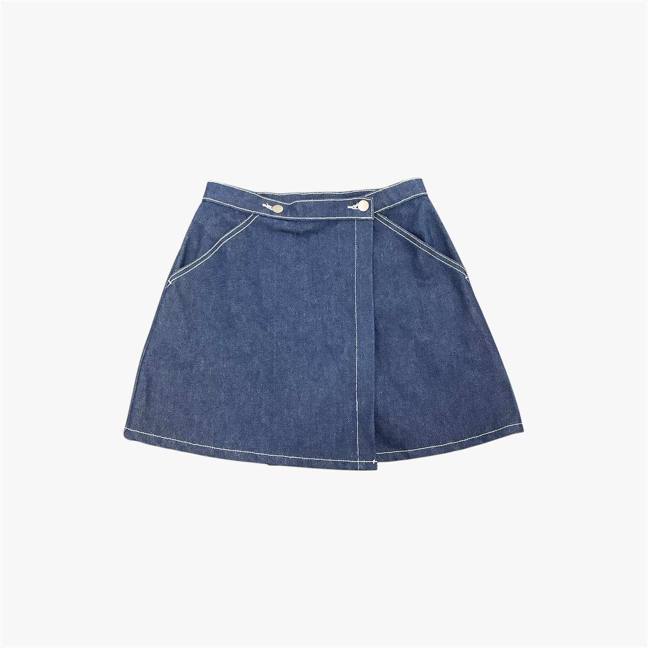 item listed by losangelesapparelsamples